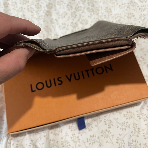 LV Monogram international Long wallet ***BOX SOLD SEPARATELY*** - Picture 7 of 10